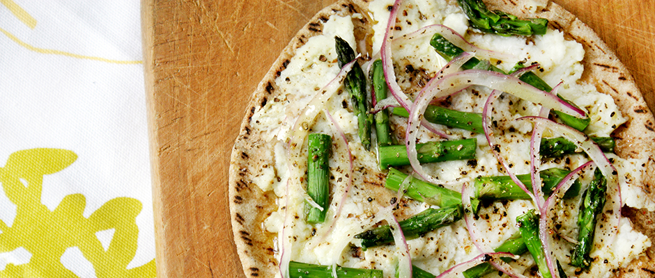 Asparagus Ricotta Pizza | Life by Daily Burn